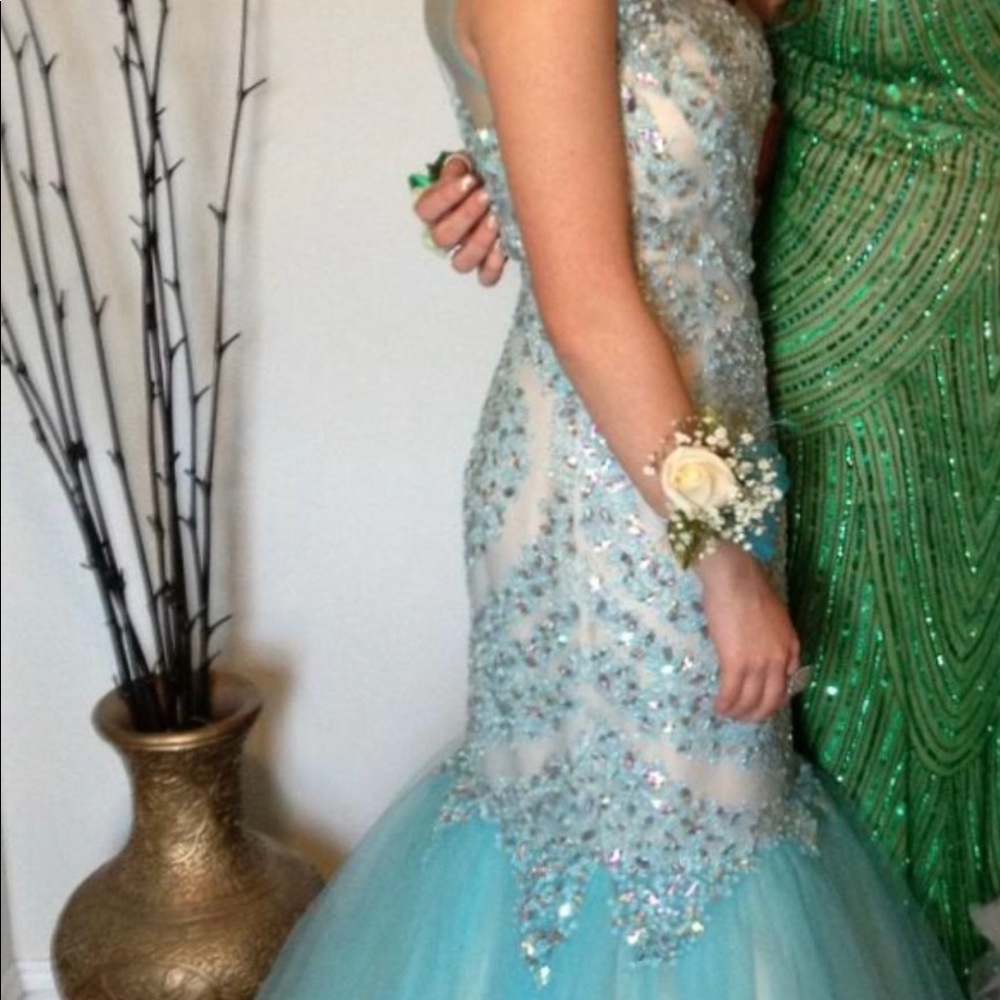 Prom dress gently used